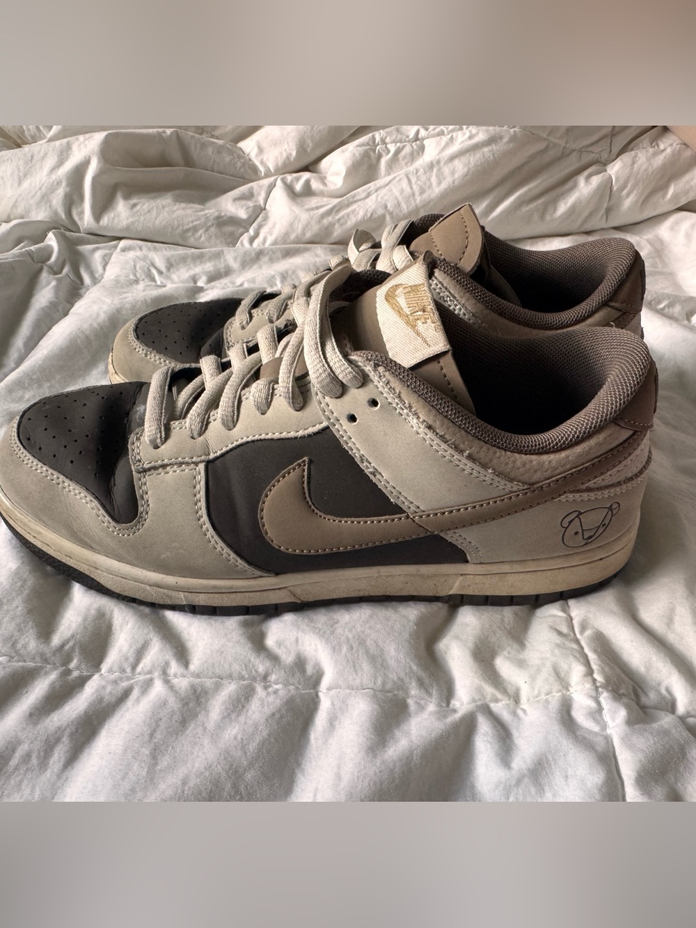 Nike Low-Top Sneakers in Taupe, Dark Brown and Cream